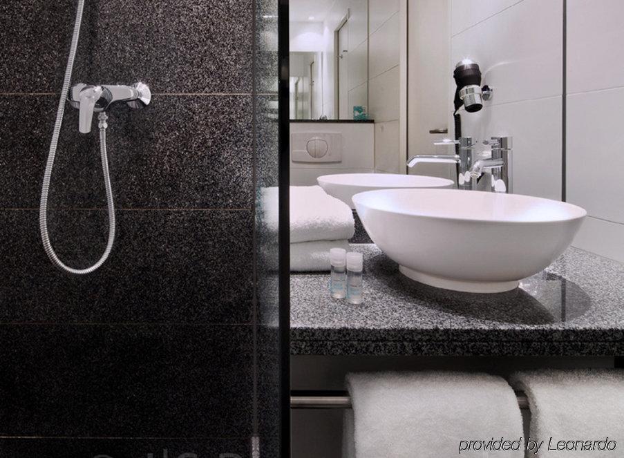 One Muenchen-east Side Hotel 3*